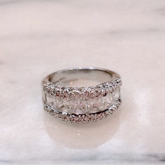 Princess Cut Diamond CZ Crystal Band Ring‎ with Silver Plating Sz 7 - Picture 1 of 11